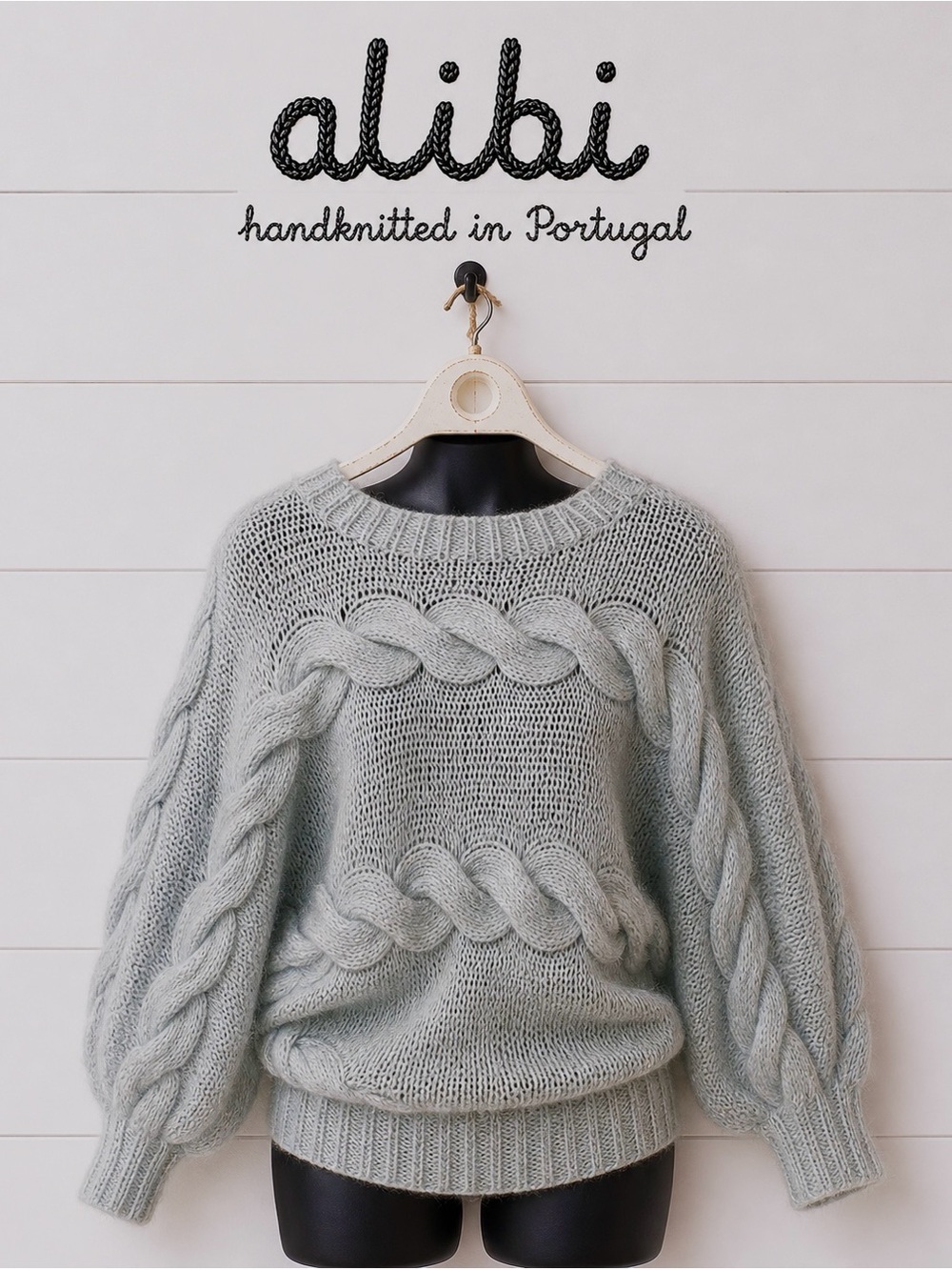 ALIBI – Blue Handknit Oversized Cable Sweater –XL (se référer aux mesures)